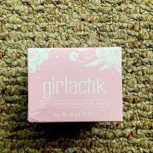 Girlactik Cranberry Sugar Face Scrub